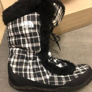 North Face plaid boots with fur